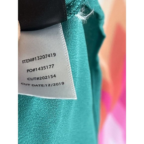 Torrid Sophie Chevron Plus Size 4 (4X) Multicolored Tank Top - Picture 7 of 9